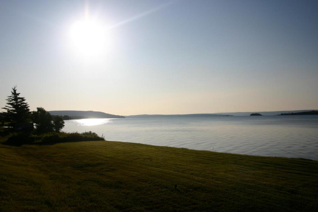 Cabot Trail Motel Baddeck Inlet Exterior foto