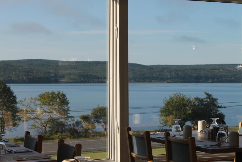 Cabot Trail Motel Baddeck Inlet Exterior foto