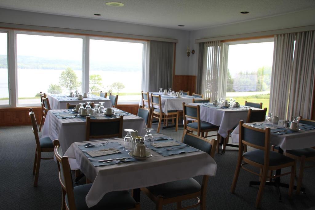 Cabot Trail Motel Baddeck Inlet Exterior foto
