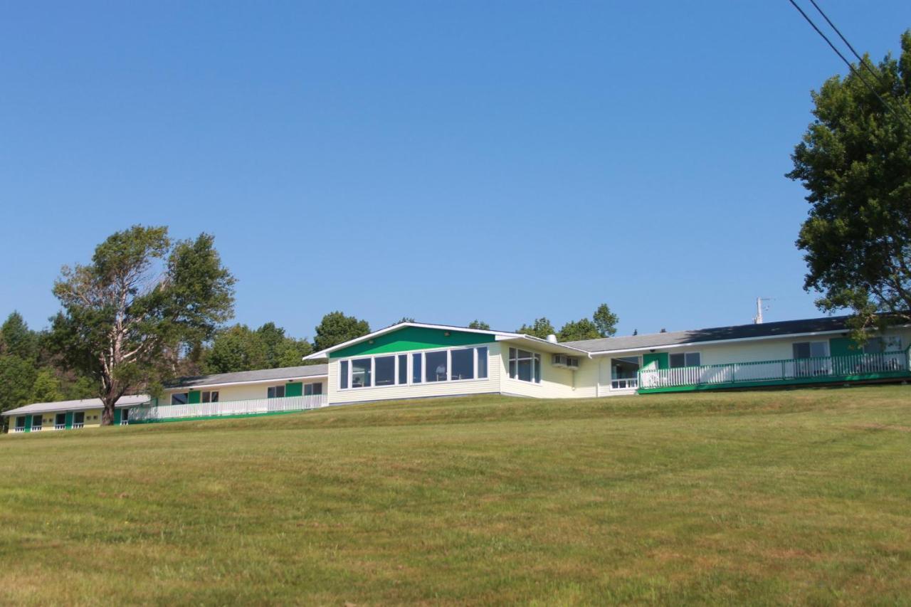 Cabot Trail Motel Baddeck Inlet Exterior foto