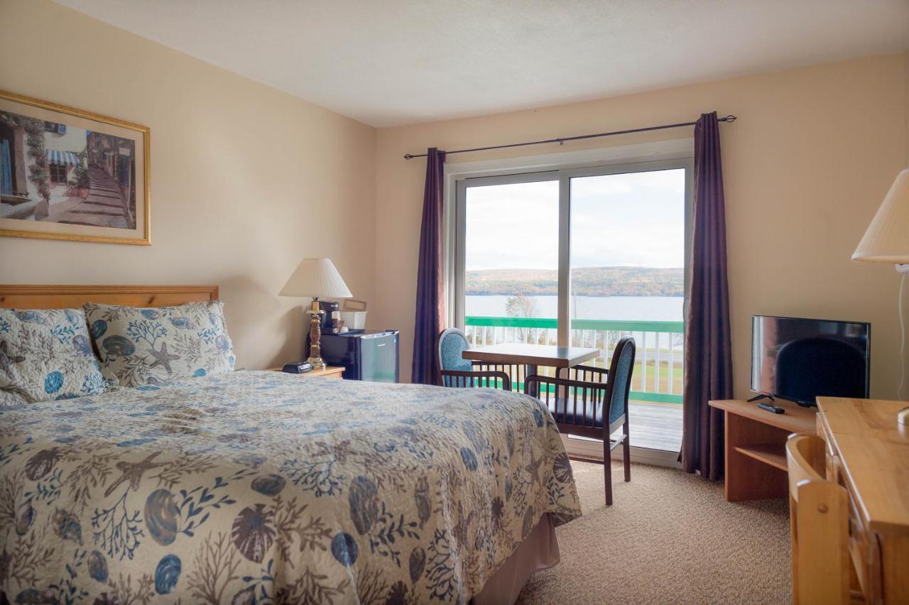 Cabot Trail Motel Baddeck Inlet Exterior foto