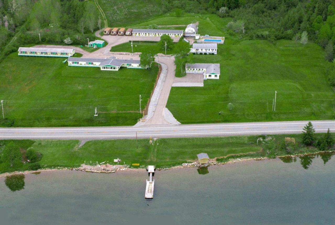 Cabot Trail Motel Baddeck Inlet Exterior foto