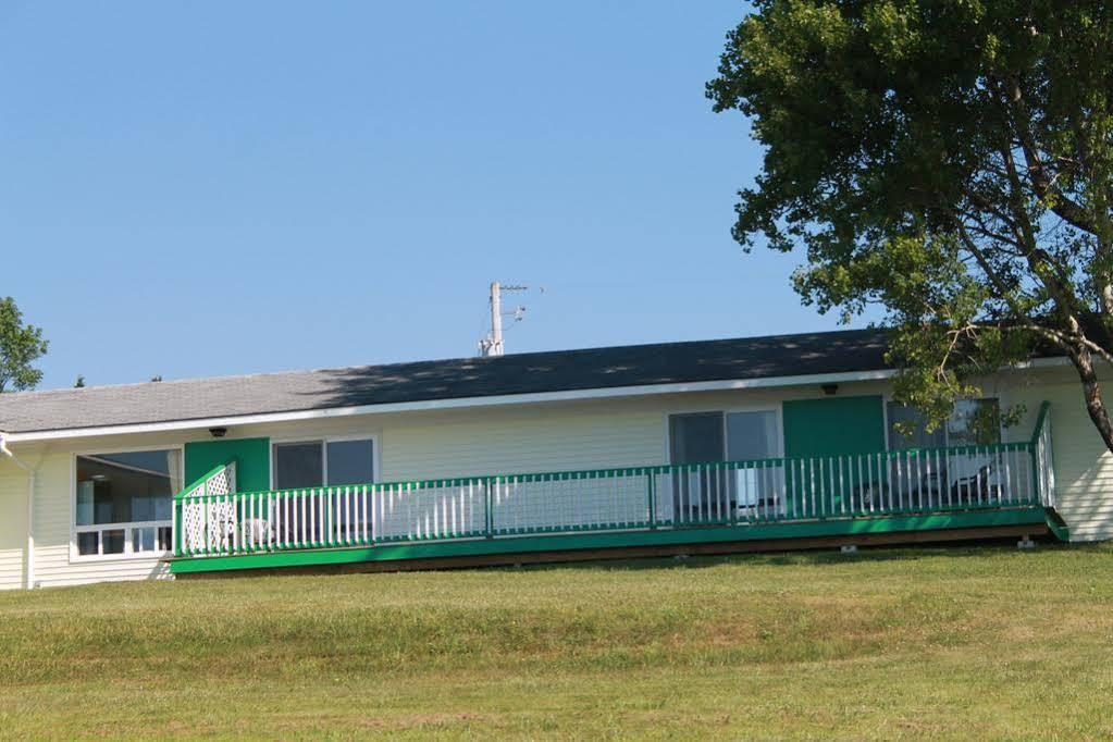Cabot Trail Motel Baddeck Inlet Exterior foto